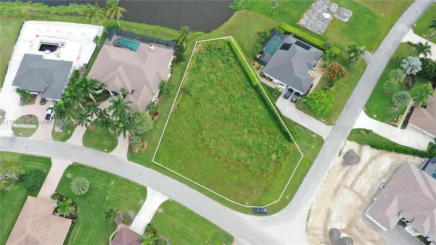 18018 Royal Hammock Blvd, Naples, FL 34114 - Image #2