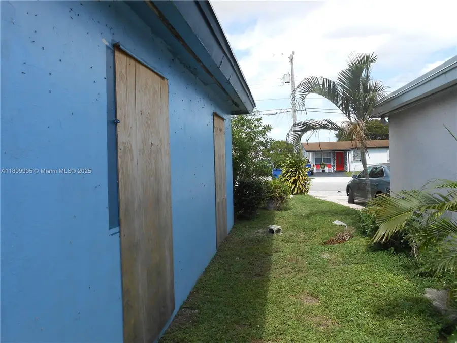 Address Withheld By Seller, Riviera Beach, FL 33404 - Image #3