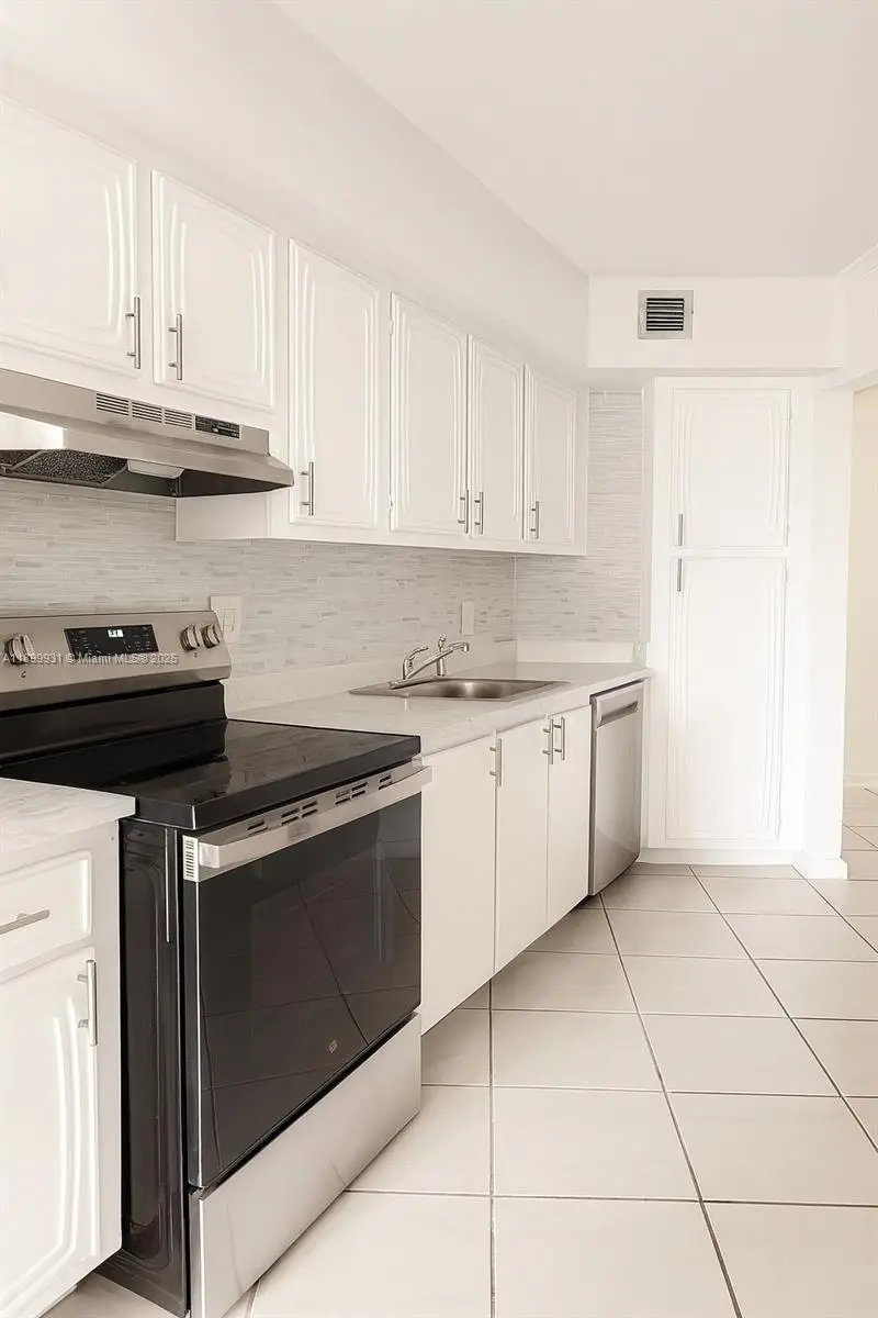 6921 Environ Blvd #6R, Lauderhill, FL 33319 - Image #2