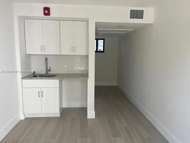 20281 E Country Club Dr #CAB16, Aventura, FL 33180 - Image #1