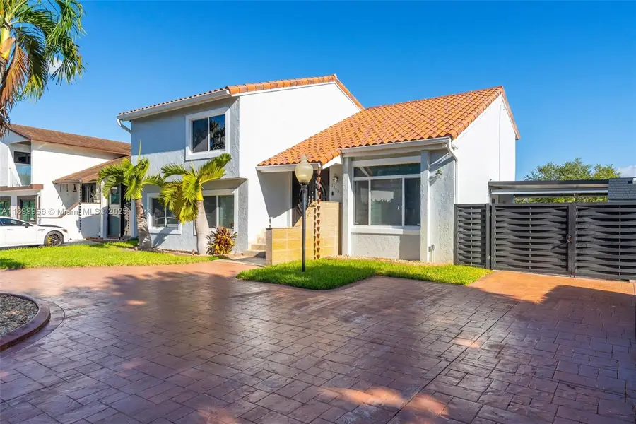 11437 SW 34th Ln, Miami, FL 33165 - Image #2