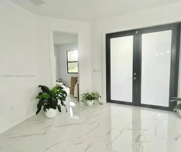 2813 NE 16th Ave, Naples, FL 34120