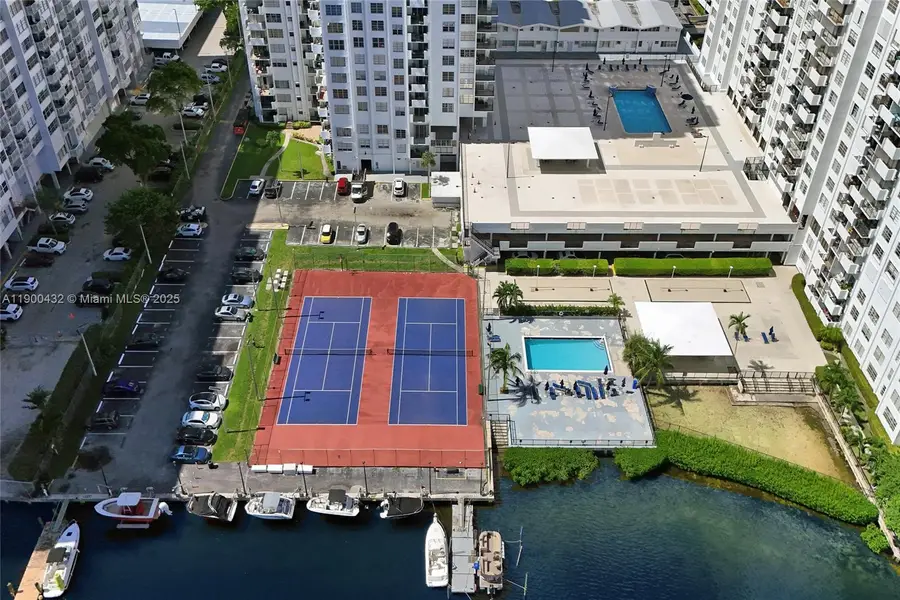 2750 NE 183rd St #2412, Aventura, FL 33160 - Image #2