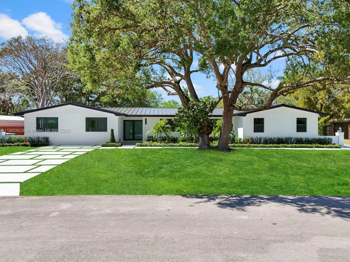 16610 SW 82nd Ct, Palmetto Bay, FL 33157 - Image #1