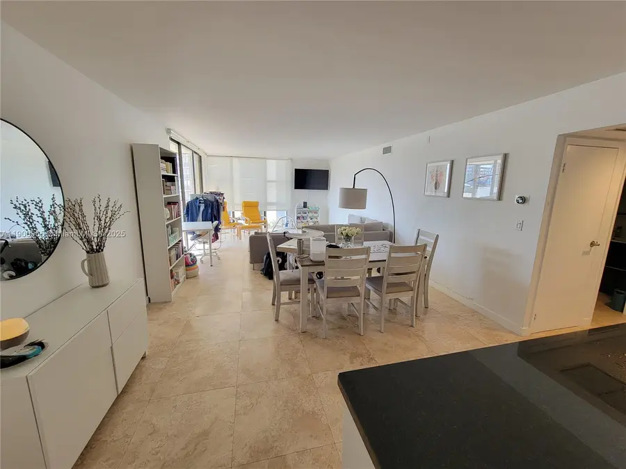 20379 W Country Club Dr #539, Aventura, FL 33180 - Image #3