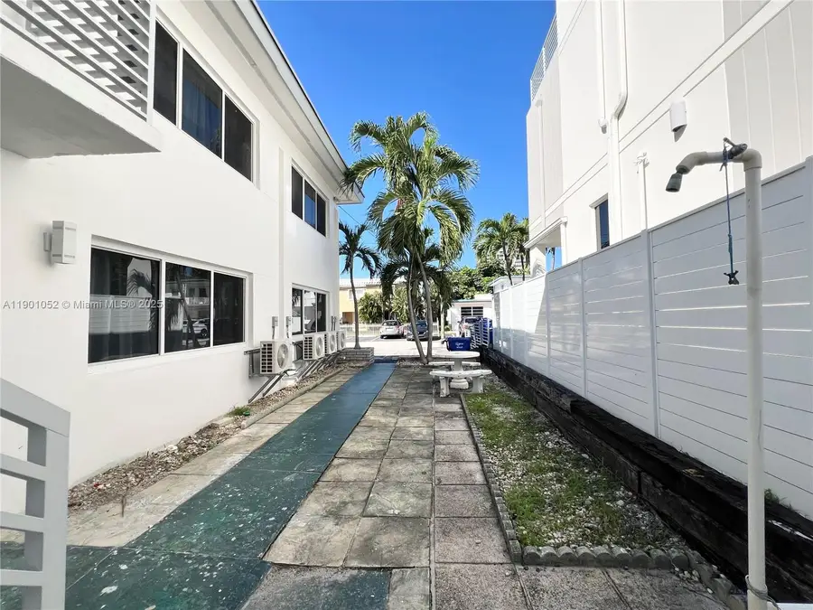 312 Elm St, Hollywood, FL 33019 - Image #3