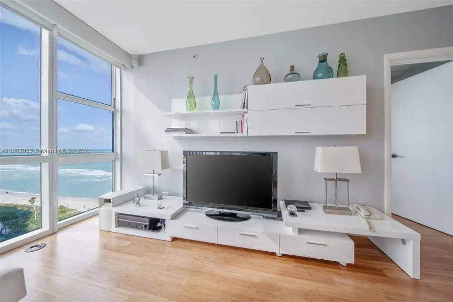 6801 Collins Ave #1209, Miami Beach, FL 33141 - Image #2