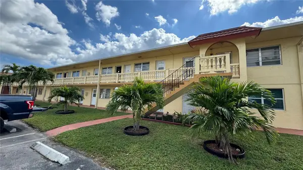 160 NE 203rd Ter #E20, Miami Gardens, FL 33179