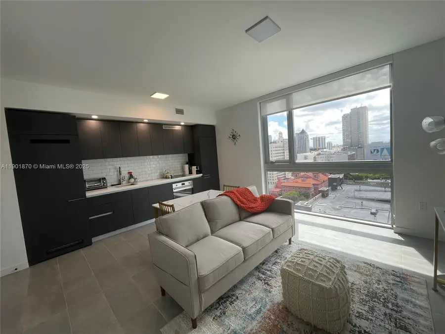 227 NE 2nd St #1606, Miami, FL 33132 - Image #3