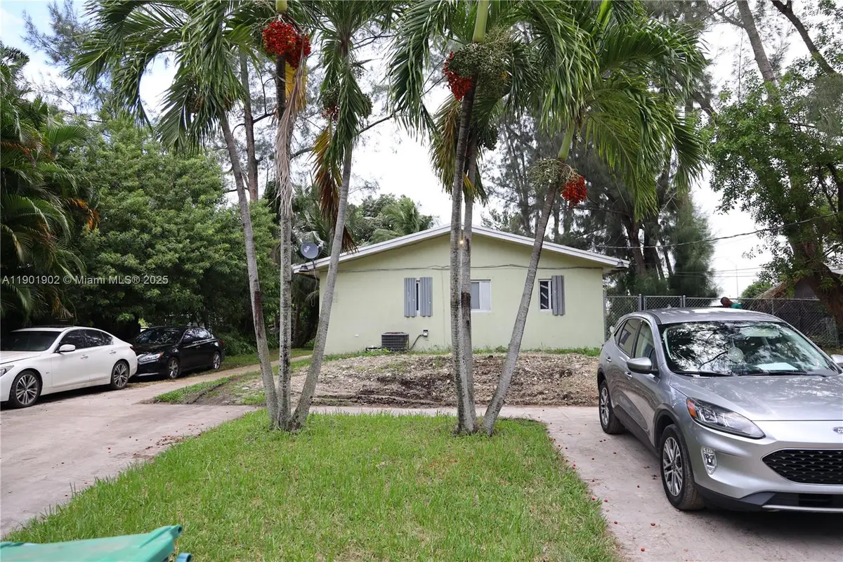 11735 NW 22nd Ct, Miami, FL 33167 - Image #1