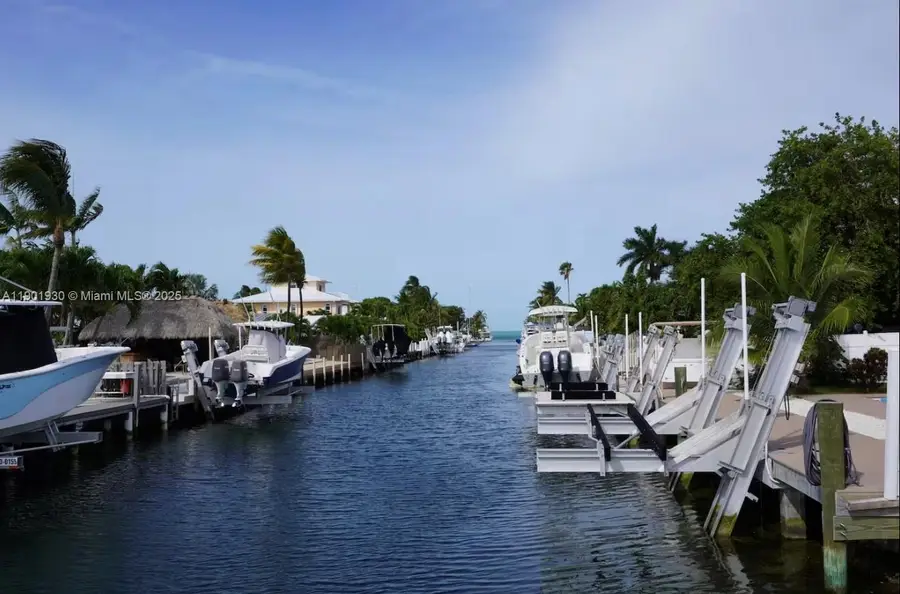 2133 Yellowtail Ave, Marathon, FL 33050 - Image #2