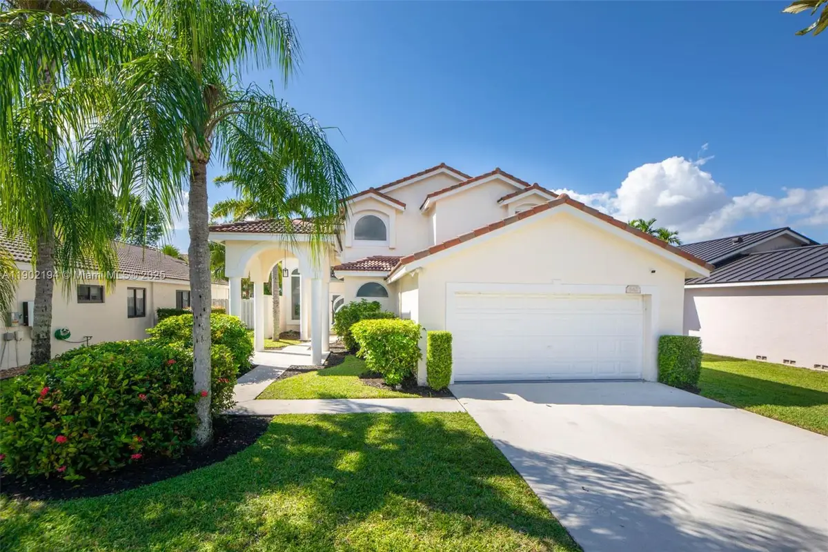 862 SW 176th Ave, Pembroke Pines, FL 33029 - Image #1