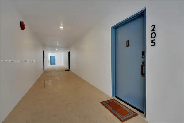 101 Ocean Lane Dr #205, Key Biscayne, FL 33149