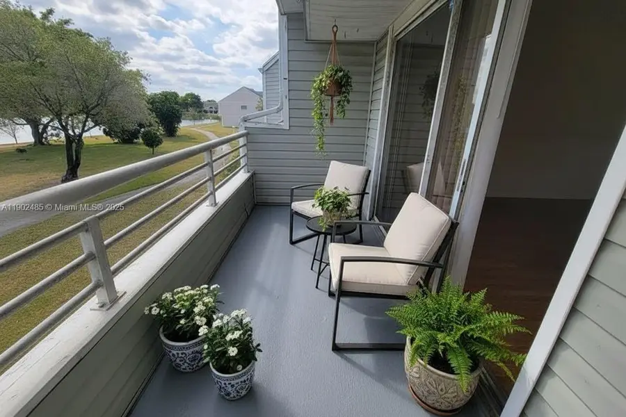 3453 NW 44th St #201, Oakland Park, FL 33309 - Image #2