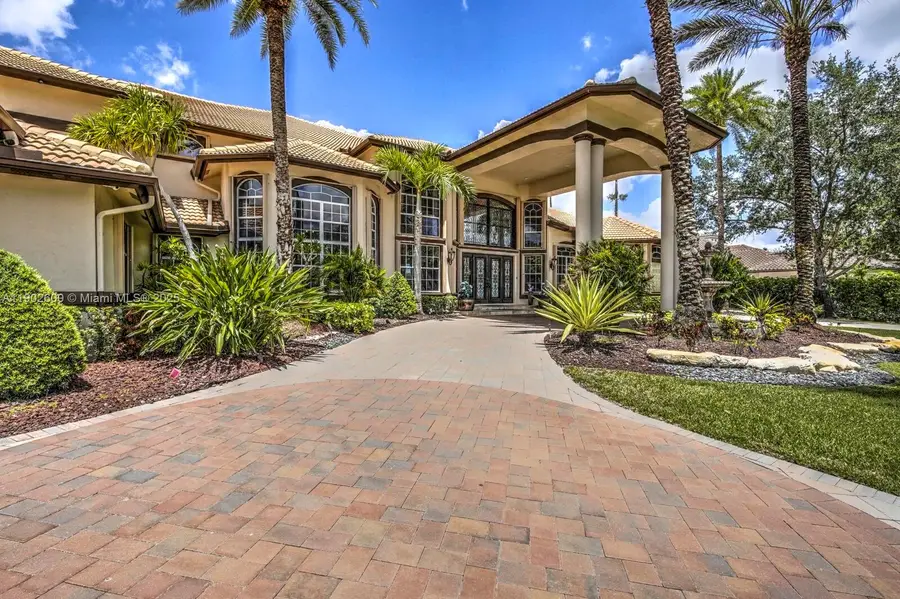 3828 Pine Lake Dr, Weston, FL 33332 - Image #2