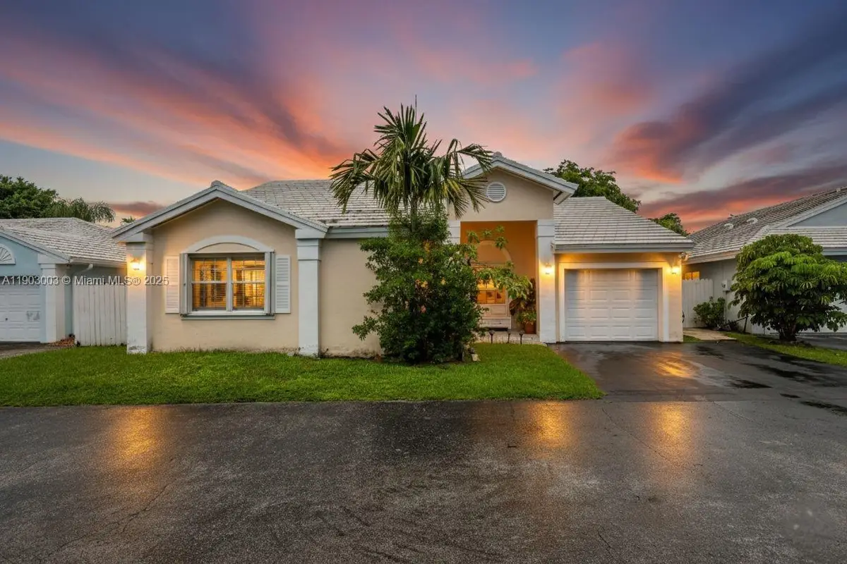6410 SW 112th Pl, Miami, FL 33173 - Image #1