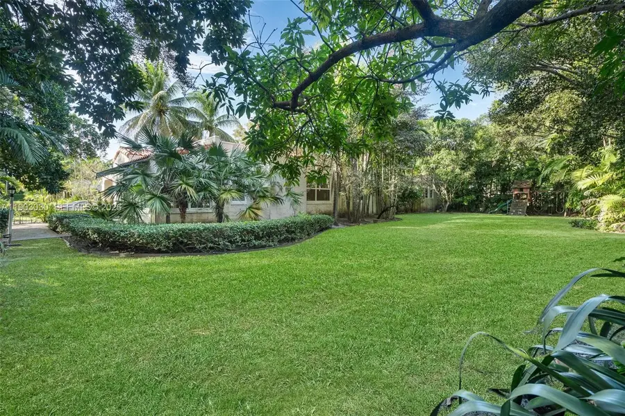 721 Majorca Ave, Coral Gables, FL 33134 - Image #3