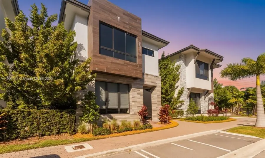 8013 NW 42nd St, Doral, FL 33166 - Image #3