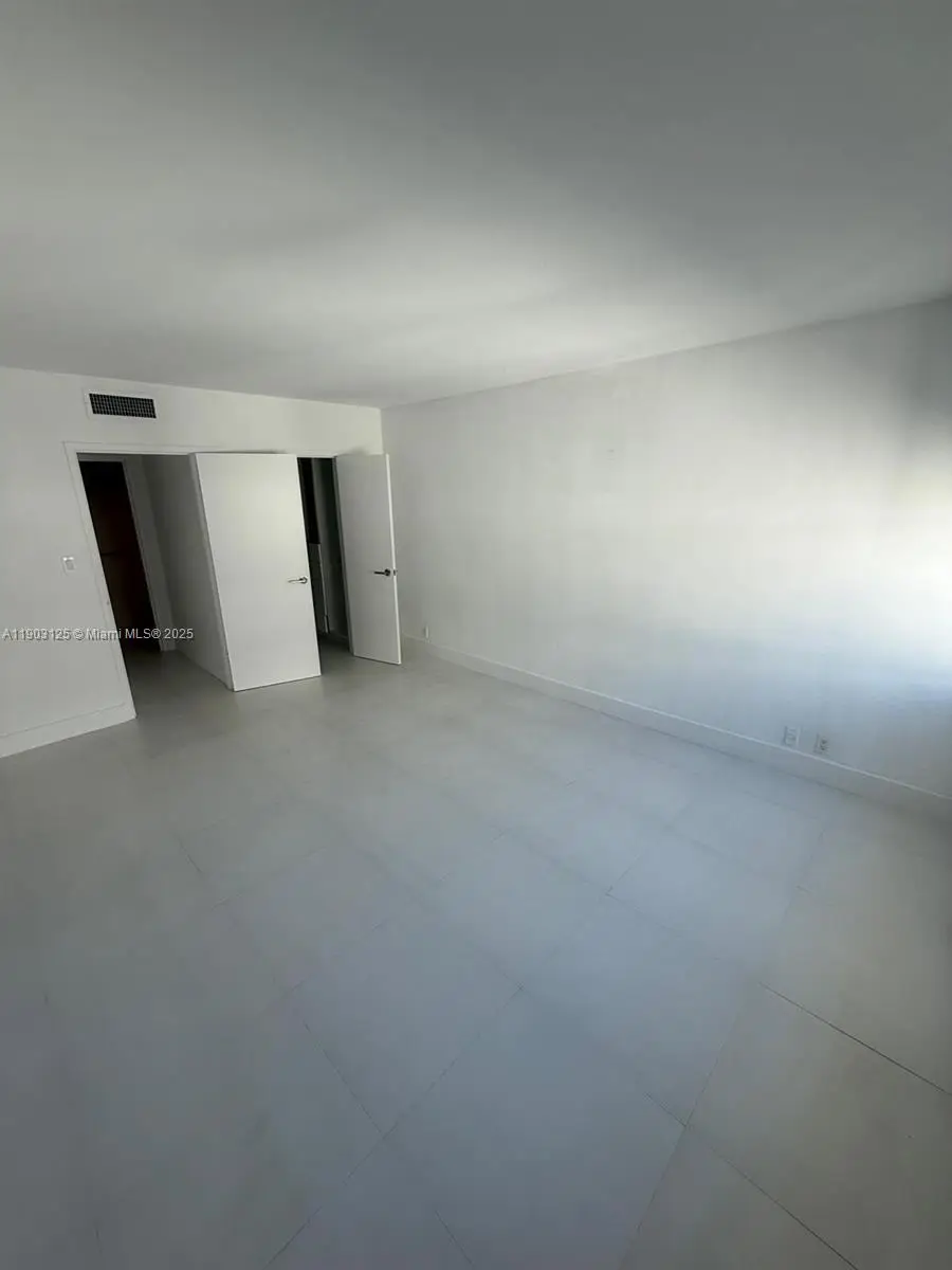 1200 West Ave #1520, Miami Beach, FL 33139 - Image #3
