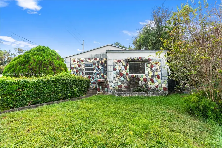 500 NW 46th St, Miami, FL 33127 - Image #2