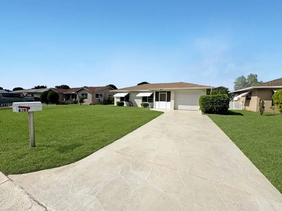 8203 NW 104th Ave, Tamarac, FL 33321 - Image #3