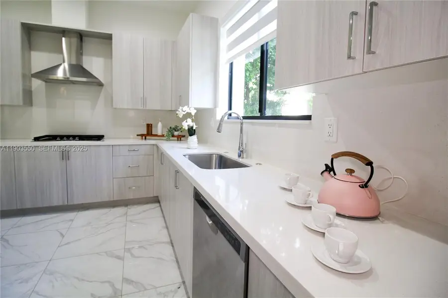 4335 NW 81st Ave, Doral, FL 33166 - Image #3