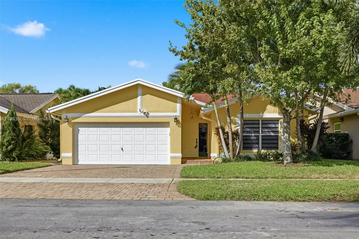 4325 NW 103rd Ter, Sunrise, FL 33351 - Image #1