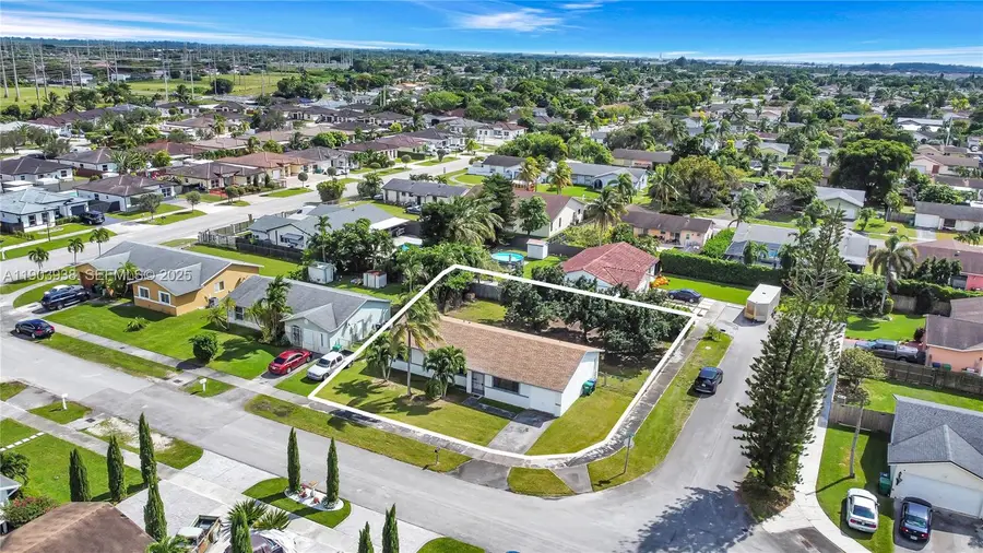 13224 SW 253rd Ter, Princeton, FL 33032 - Image #3