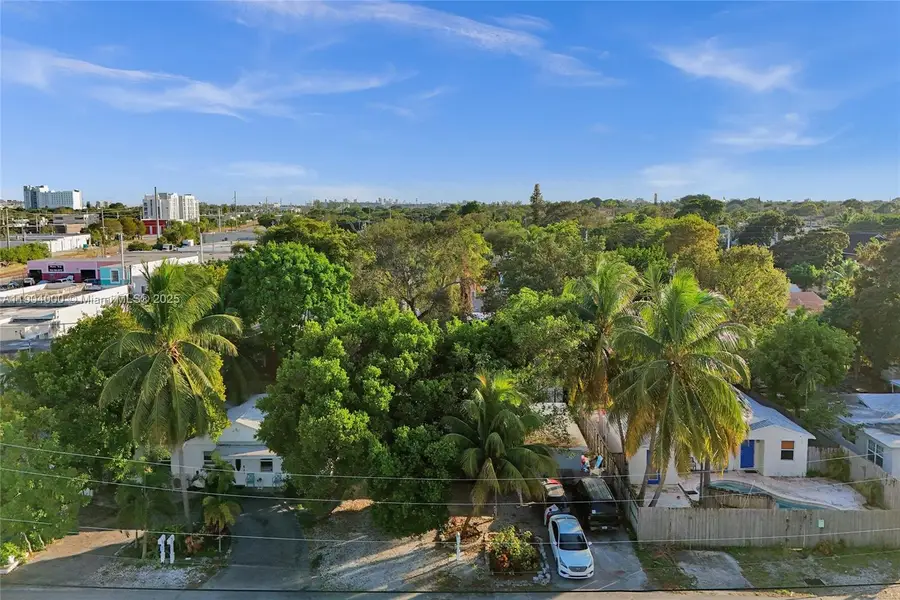 218 SW 14th Ct, Fort Lauderdale, FL 33315 - Image #3