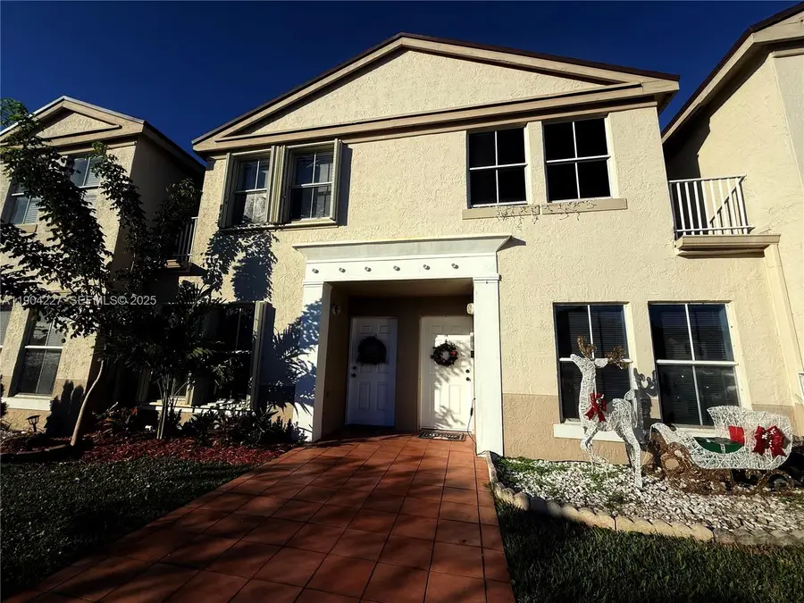 9203 Fontainebleau Blvd #113, Miami, FL 33172 - Image #2