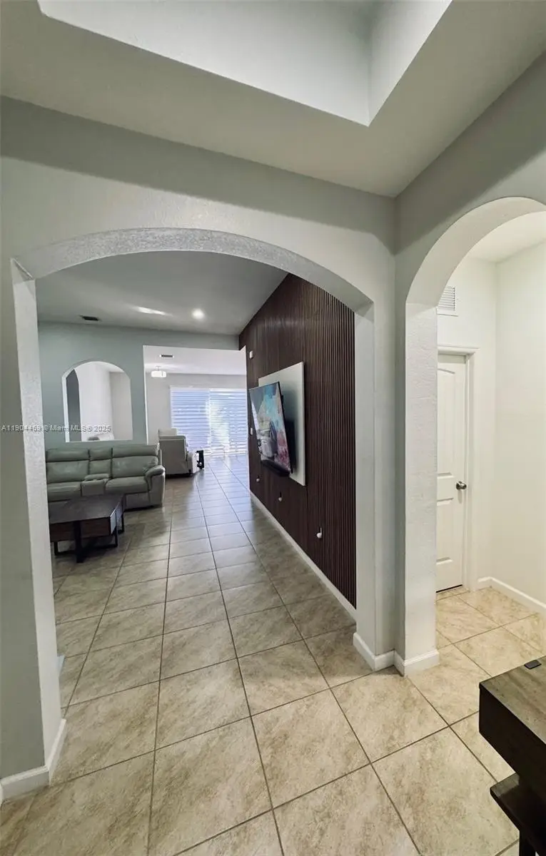 11866 SW 253rd Ter, Homestead, FL 33032 - Image #2