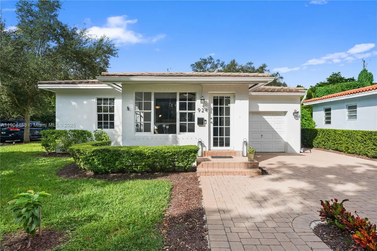 924 El Rado St, Coral Gables, FL 33134 - Image #1