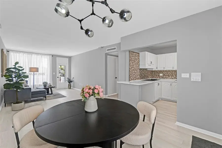 1150 Euclid Ave #305, Miami Beach, FL 33139 - Image #3