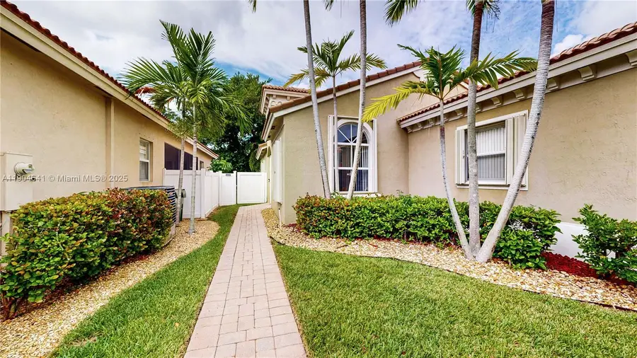 1640 NE 37th Ave, Homestead, FL 33033 - Image #3