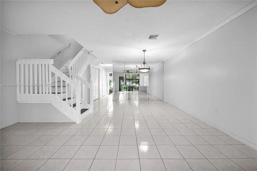 502 Westree Ln, Plantation, FL 33324 - Image #2