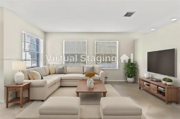 9042 Dupont Pl, Wellington, FL 33414