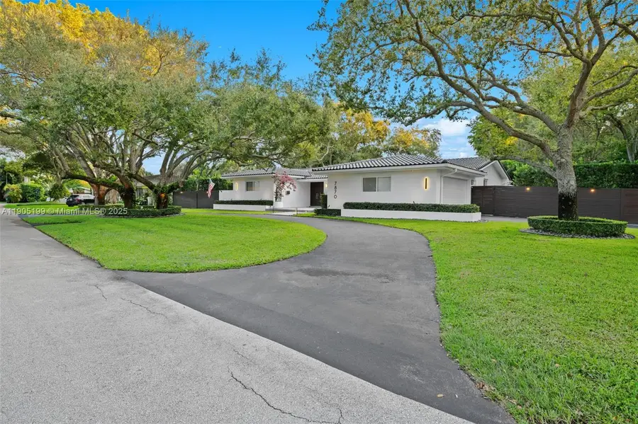 7870 SW 141st Ter, Palmetto Bay, FL 33158 - Image #2