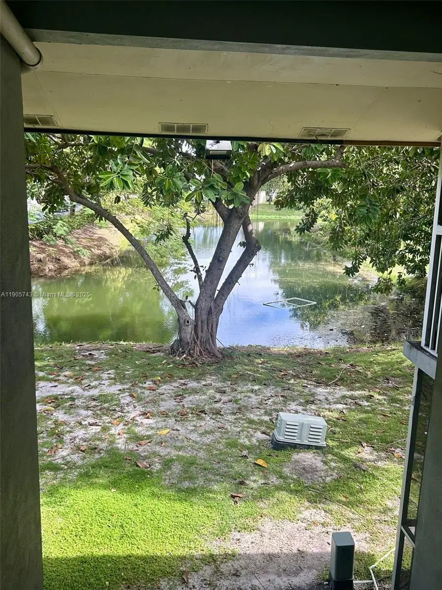 470 N Laurel Dr #7, Margate, FL 33063 - Image #2