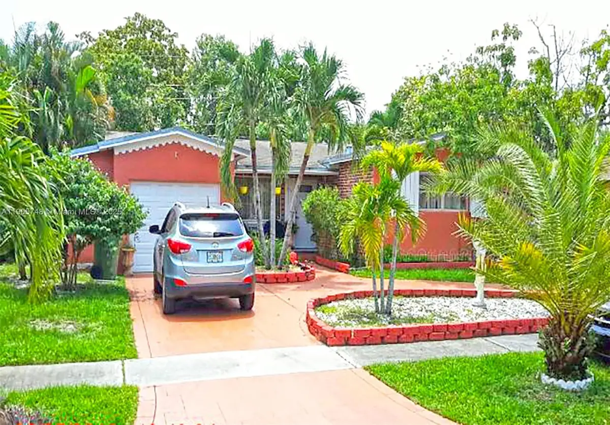 631 SW 69th Ave, Pembroke Pines, FL 33023 - Image #1