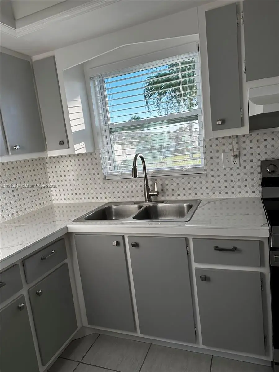 2844 Crosley Dr E #E, West Palm Beach, FL 33415 - Image #3