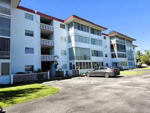 4140 NW 44th Ave #411, Lauderdale Lakes, FL 33319