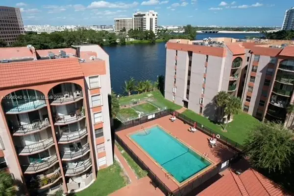 5201 NW 7th St #507, Miami, FL 33126