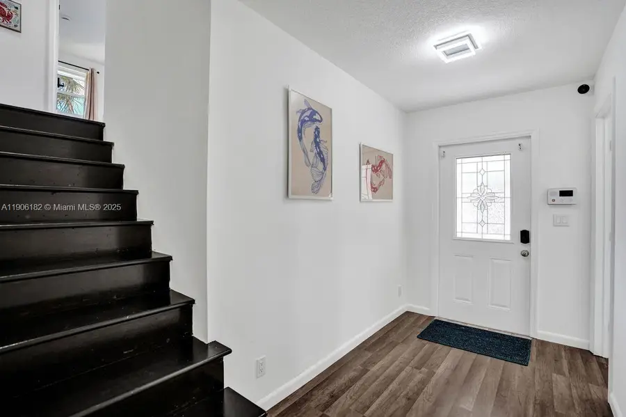 1659 40th St, West Palm Beach, FL 33407 - Image #3