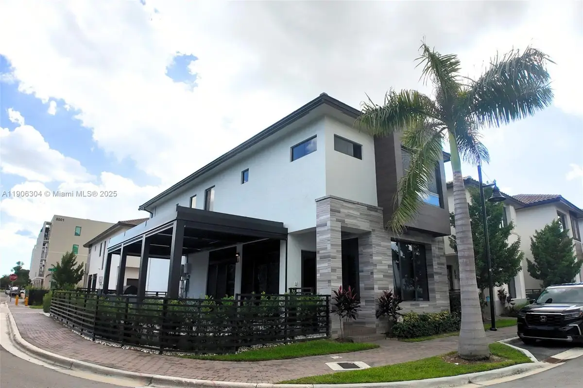 8002 NW 43rd St, Doral, FL 33166 - Image #1