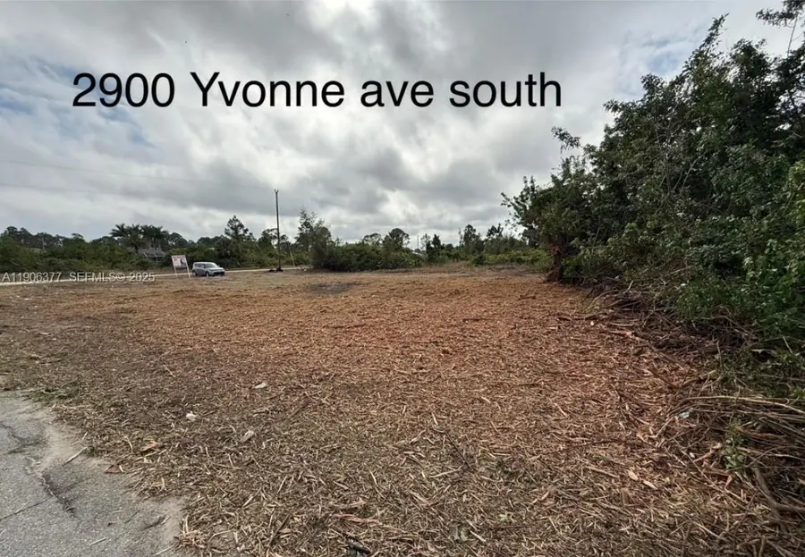 2900 S Yvonne, Lehigh Acres, FL 33976 - Image #2