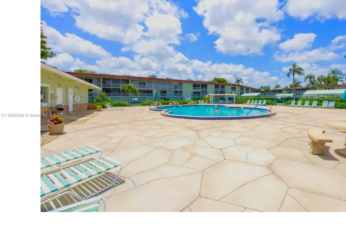 3000 Springdale Blvd #V109, Palm Springs, FL 33461 - Image #1