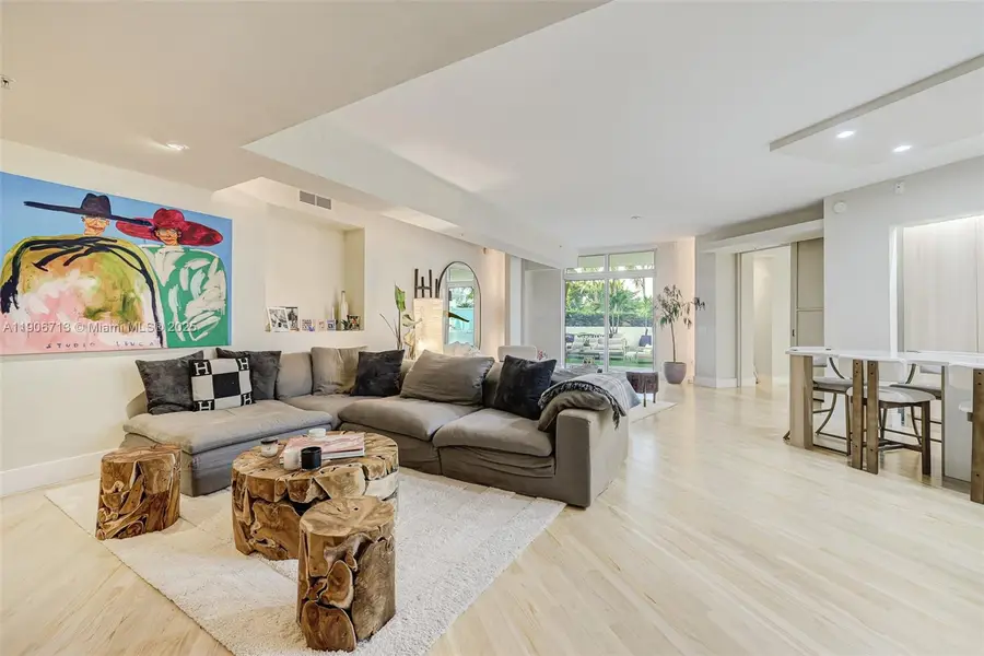 2001 Meridian Ave #307, Miami Beach, FL 33139 - #2