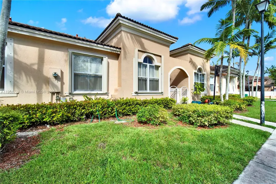 10973 Sw 238th Terr, Homestead, FL 33032 - Image #2
