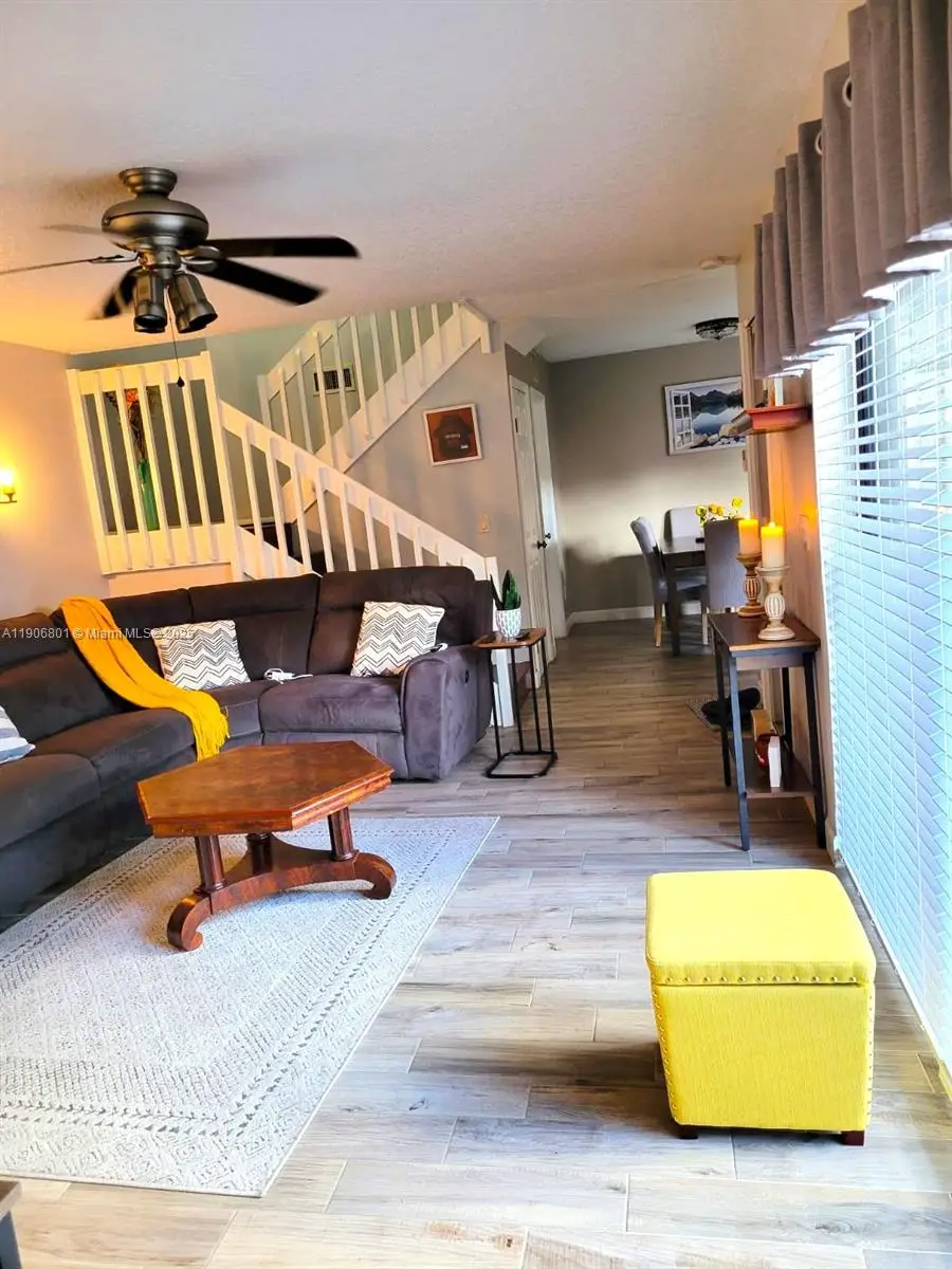 11930 SW 11th Ct, Davie, FL 33325 - Image #2