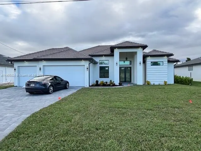 1019 SW 8th Ct, Cape Coral, FL 33991 - Image #1